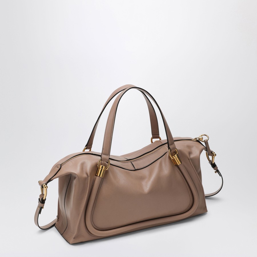 トートバッグ Chloe FW25 CHC24AS751 PARATY 24 (CHC24AS751N82 001) Chloé Paraty 24 bag in shiny deep beige leather | TheDoubleF