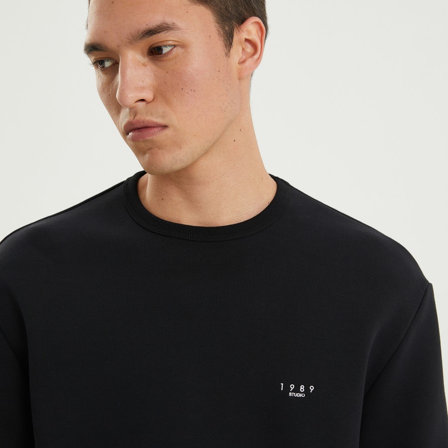 スウェット・トレーナー 1989 STUDIO SWEATSHIRTS (D07NSYNC14 BLACK) 1989 STUDIO 1989 Studio crewneck sweat black | TheDoubleF