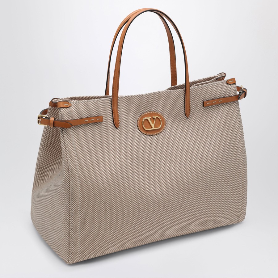 トートバッグ MEDIUM VALENTINO GARAVANI ANTIBES CANVAS TOTE BAG Valentino Garavani Medium Antibes canvas tote bag | TheDoubleF