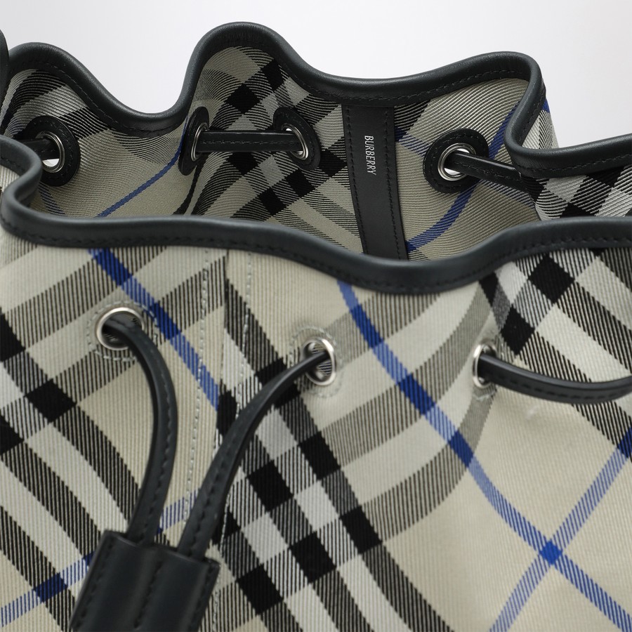 【関税&送料込み】Burberry Medium Bucket Bag With Lichen-C Burberry Medium bucket bag with Lichen-colour Check pattern