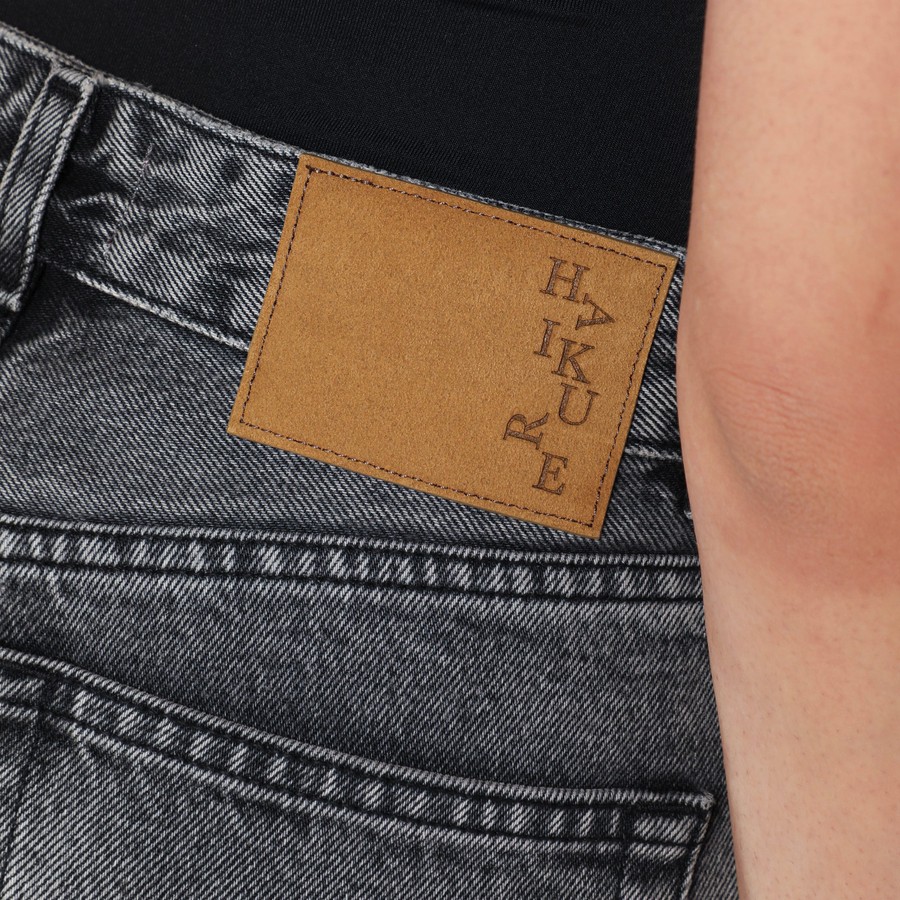 ボトムスその他 HAIKURE Grey washed effect jeans HAIKURE Grey washed effect jeans | TheDoubleF