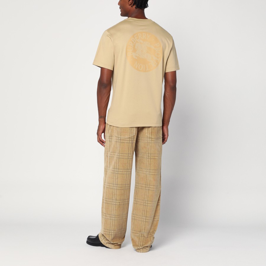 【関税込み】Burberry ベージュ EKD Tシャツ Burberry Ekd Big Logo Beige T-shirt | italist