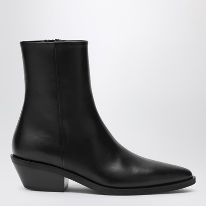 ショートブーツ・ブーティ MM6 Maison Margiela FW25 (S59WU0260 P5000T2353) MM6 Maison Margiela Fall/Winter 2025 Collection | Hypebeast