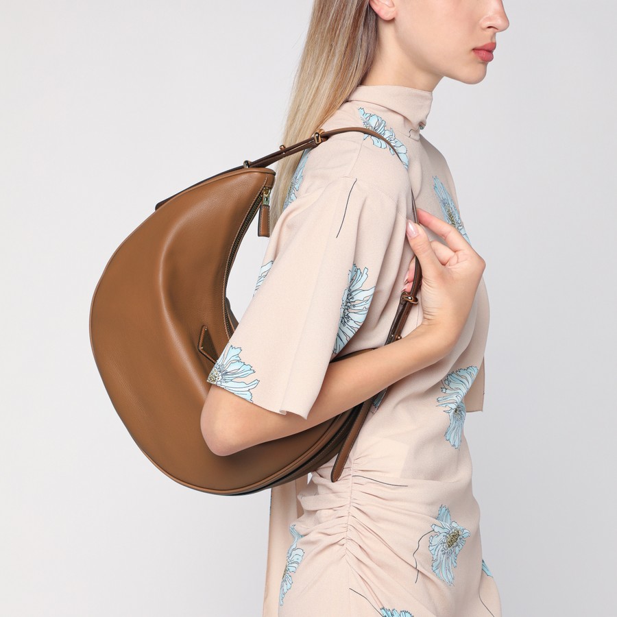 ハンドバッグ PRADA CARAMEL LEATHER BIG ARQUE HANDBAG Prada Arqué Large Leather Shoulder Bag - Caramel | Editorialist