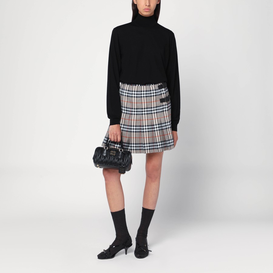 Burberry Grey wool kilt skirt with Check pattern | TheDoubleF