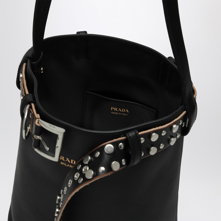 ショルダーバッグ・ポシェット PRADA BUCKET BAG (1BE085VSBB2HIE F0002) Prada Bucket Bag Buckle black with studded belt | TheDoubleF
