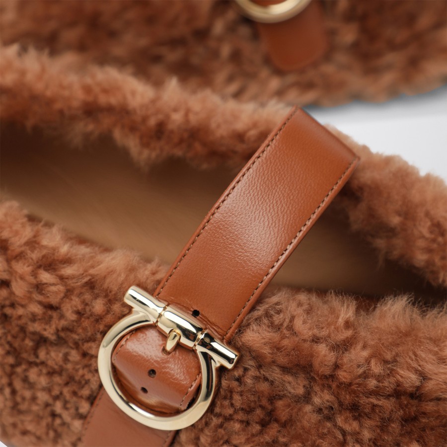 Ferragamo Ballerina ornament Gancini | TheDoubleF