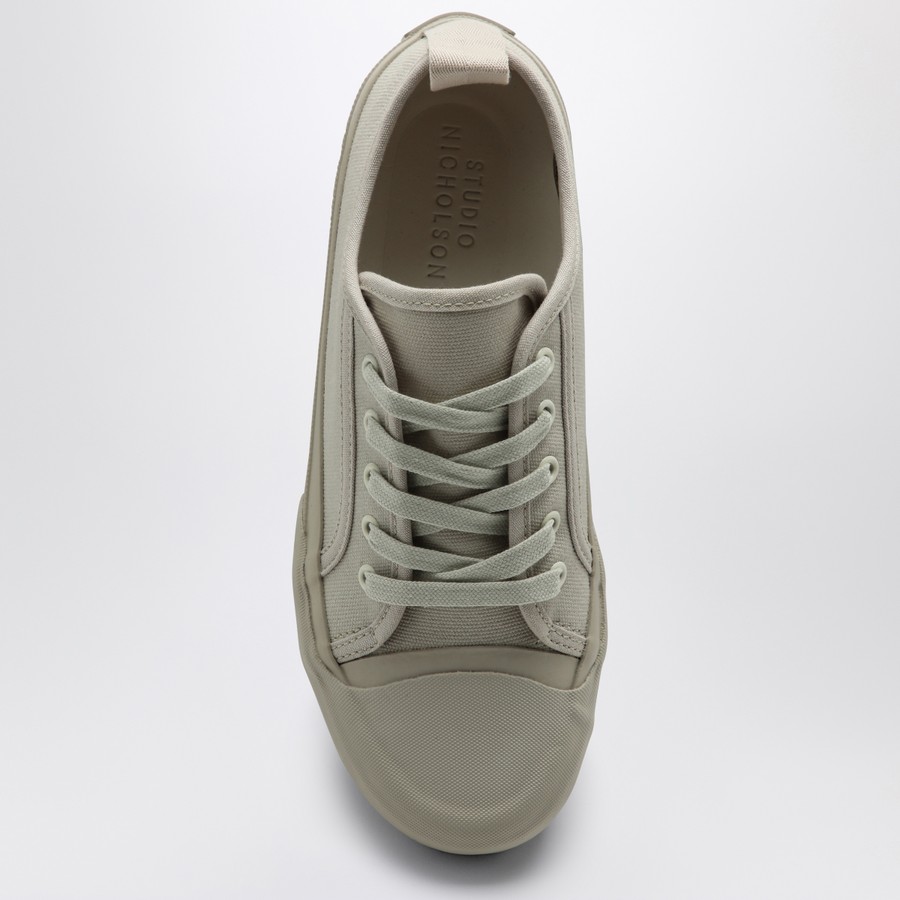 シューズ・サンダルその他 STUDIO NICHOLSON Byrd dove-coloured low sneaker STUDIO NICHOLSON Byrd dove-coloured low sneaker | TheDoubleF