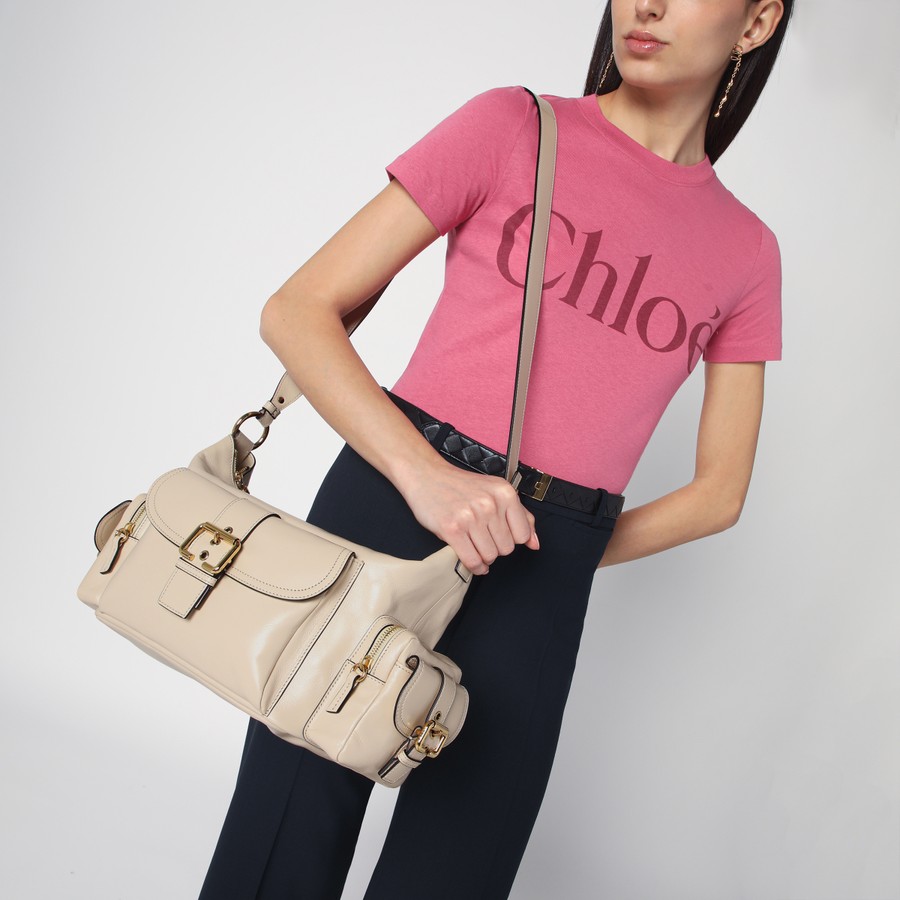 【VIP価格】Chloe LEATHER CAMERA BAG ☆IVOLY☆ 人気 Chloé Small Camera Bag in Shiny Leather in Black | Chloé TW