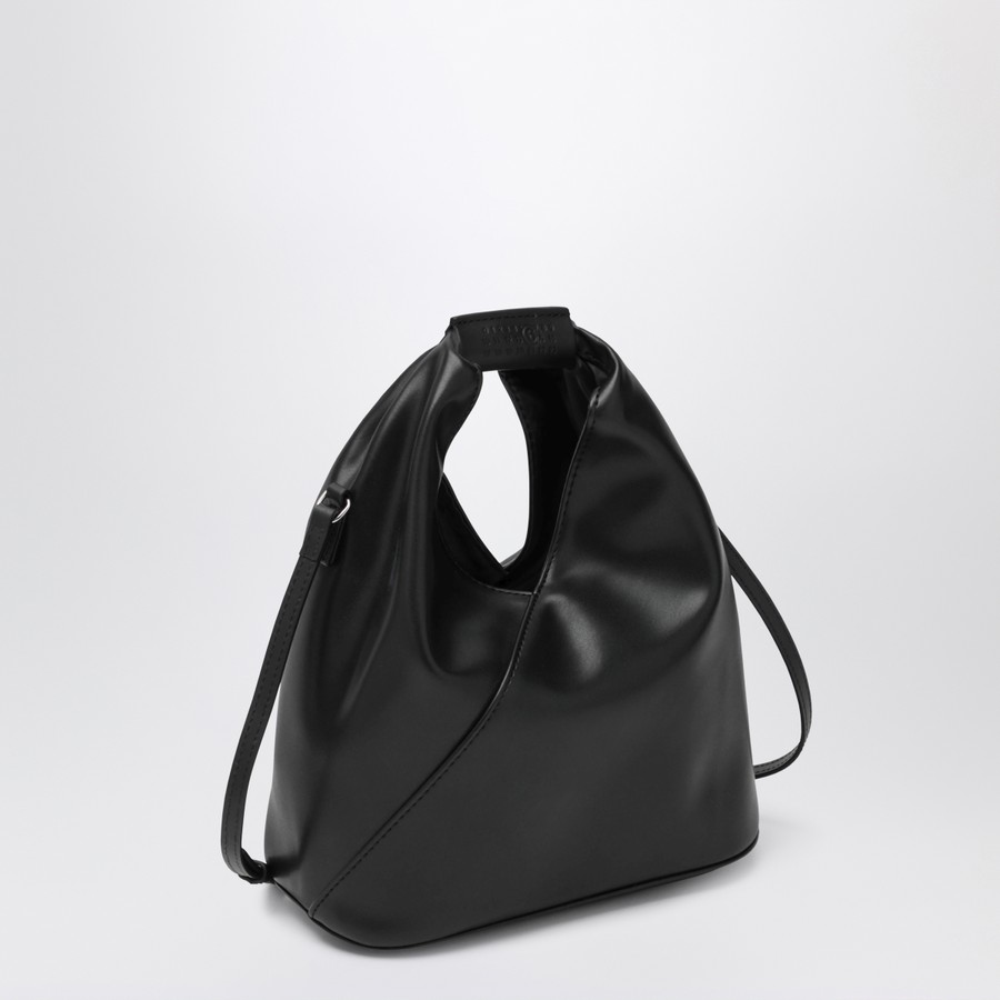 黒いバッグ STAFF STYLING｜THE SHOP YOHJI YAMAMOTO