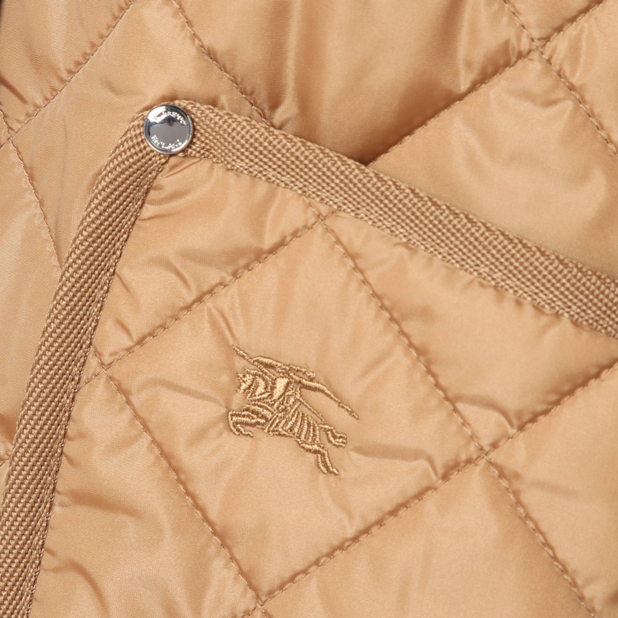 Burberry Cropped beige quilted nylon jacket | TheDoubleF