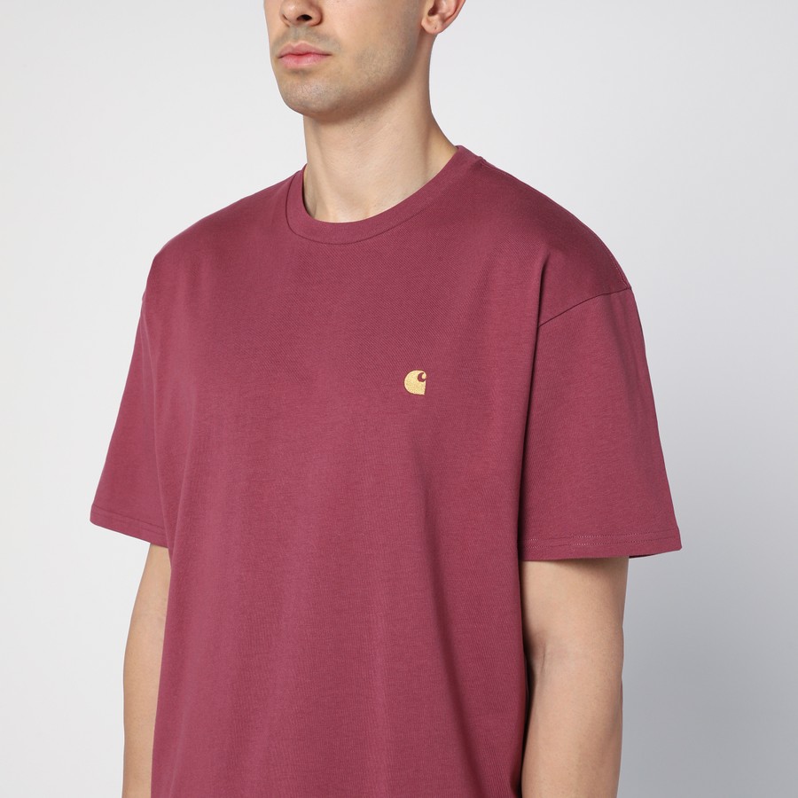 Tシャツ・カットソー Carhartt Wip S S Chase Dusty Fuchsia Gold Cotton T-Shirt Carhartt WIP S/S Chase Dusty Fuchsia/Gold Cotton T-Shirt