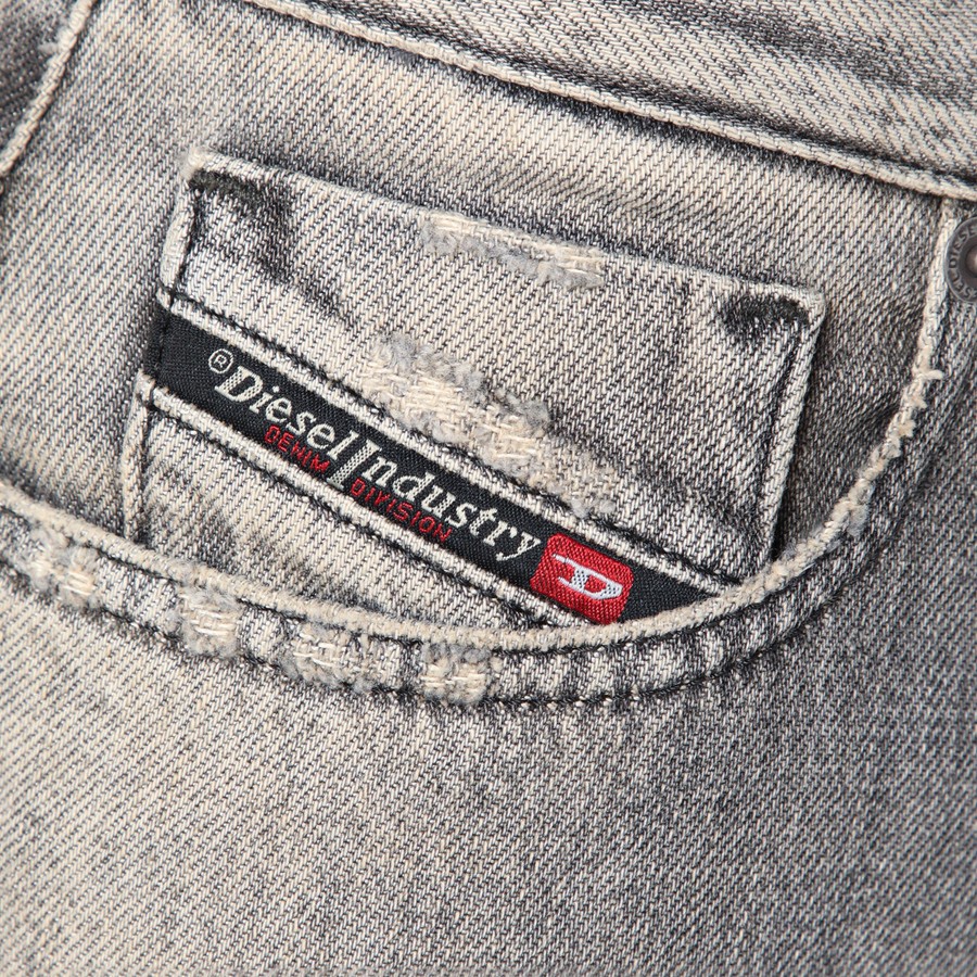 Diesel Flared jeans 1978 D-Akemi in washed gray | TheDoubleF