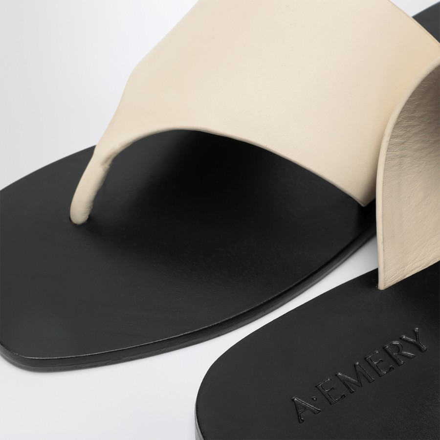 シューズ・サンダルその他 A.EMERY The Paton Sandals ivory in leather A.EMERY Paton leather sandals | NET-A-PORTER