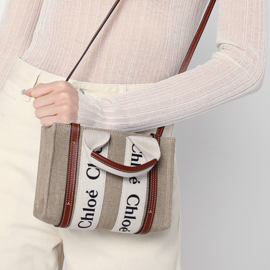 CHLOE Woody ミニトートバッグ CHC22AP237I26 90U Chloé White/brown mini Woody bag | TheDoubleF