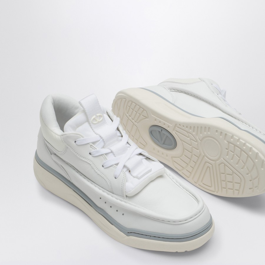【関税&送料込】Valentino Garavani Runboot Mid-Top Sneakers Valentino Garavani Mid-top Runboot white sneakers | TheDoubleF