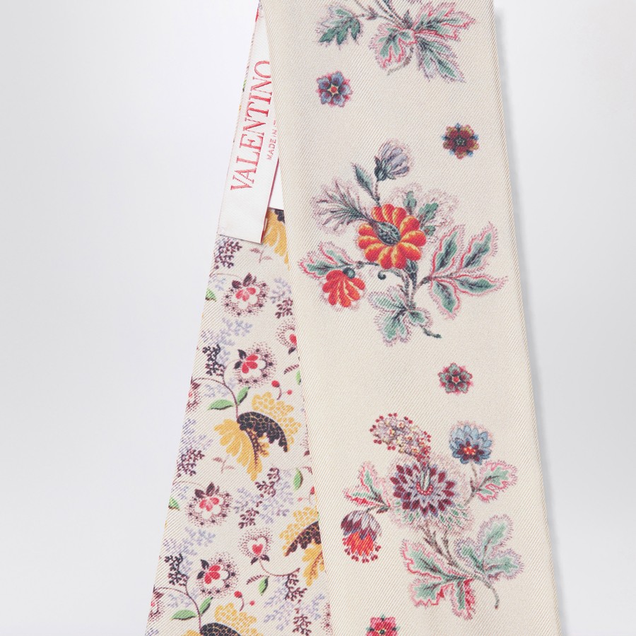 スカーフ VALENTINO FW25 Valentino Garavani Scarfs (7W2E6017 EXBCEU) VALENTINO GARAVANI Polka-dot silk head scarf | NET-A-PORTER