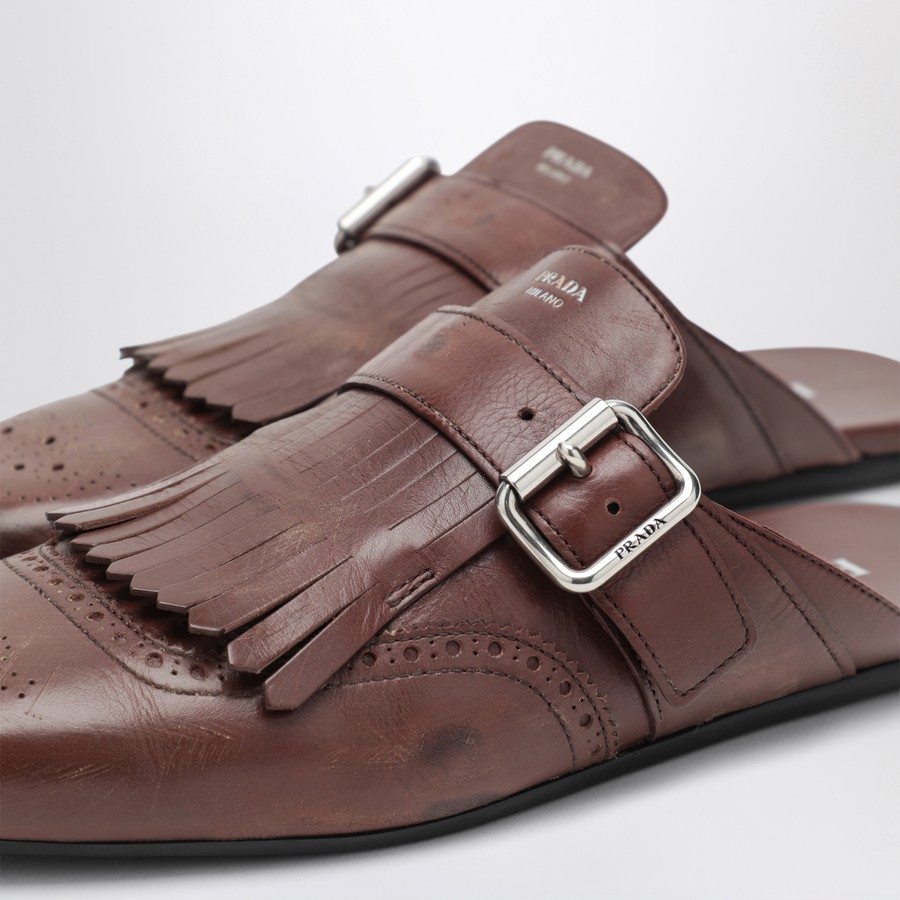 Prada Sabot Shuffle marrone in pelle con fibbia | TheDoubleF