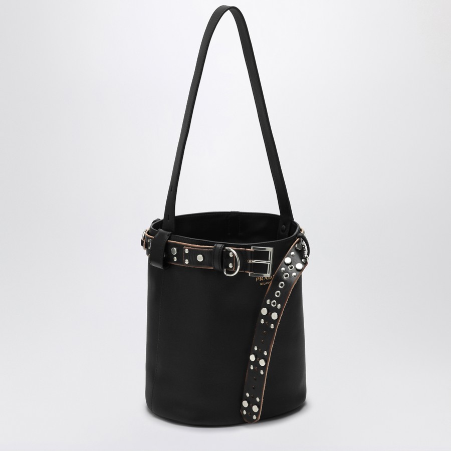 ショルダーバッグ・ポシェット PRADA BUCKET BAG (1BE085VSBB2HIE F0002) Prada Bucket Bag Buckle black with studded belt | TheDoubleF