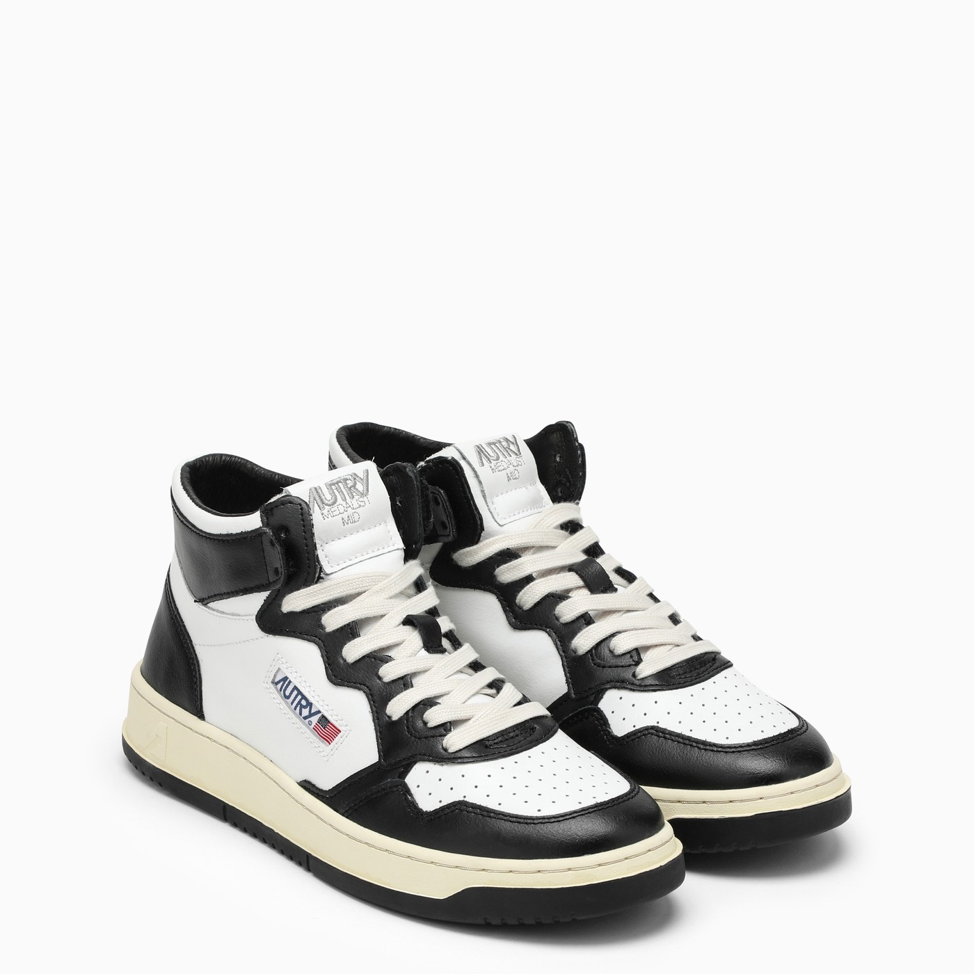 AUTRY White/black leather Medalist High sneakers TheDoubleF
