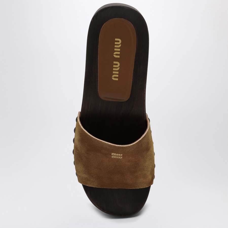 Miu Miu Cinnamon coloured suede clogs with logo | TheDoubleF