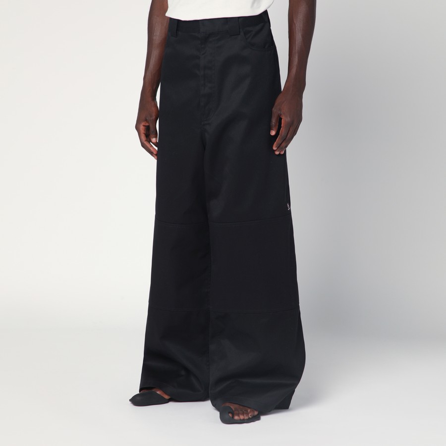 【送料&関税込】Balenciaga Pants In Black Wool And Polyester Wide-leg twill pants in black - Balenciaga | Mytheresa