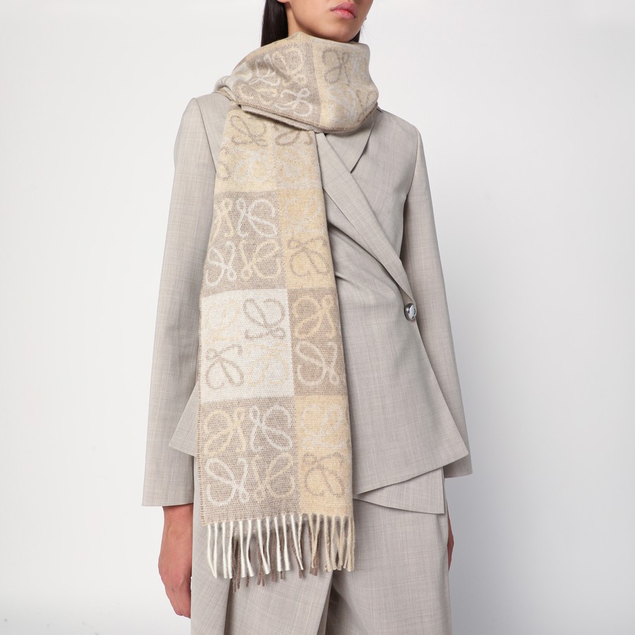 ボレロ・ショール Loewe White/beige Anagram wool and cashmere scarf Loewe Anagram Scarf Print Wool & Cashmere Scarf | Neiman Marcus