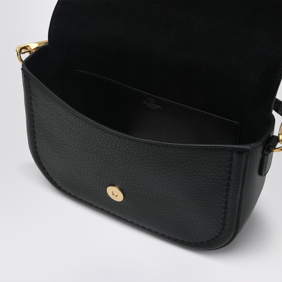 ショルダーバッグ・ポシェット VALENTINO GARAVANI BLACK HAMMERED LEATHER MINI VLOGO BAG Valentino Garavani Black hammered leather mini Vlogo bag