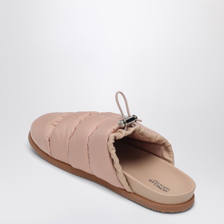 サンダル・ミュール MONCLER Pink fabric Mon Pocket slippers (4M00040M5080 51J) Moncler Pink nylon mule Mon Pocket | TheDoubleF