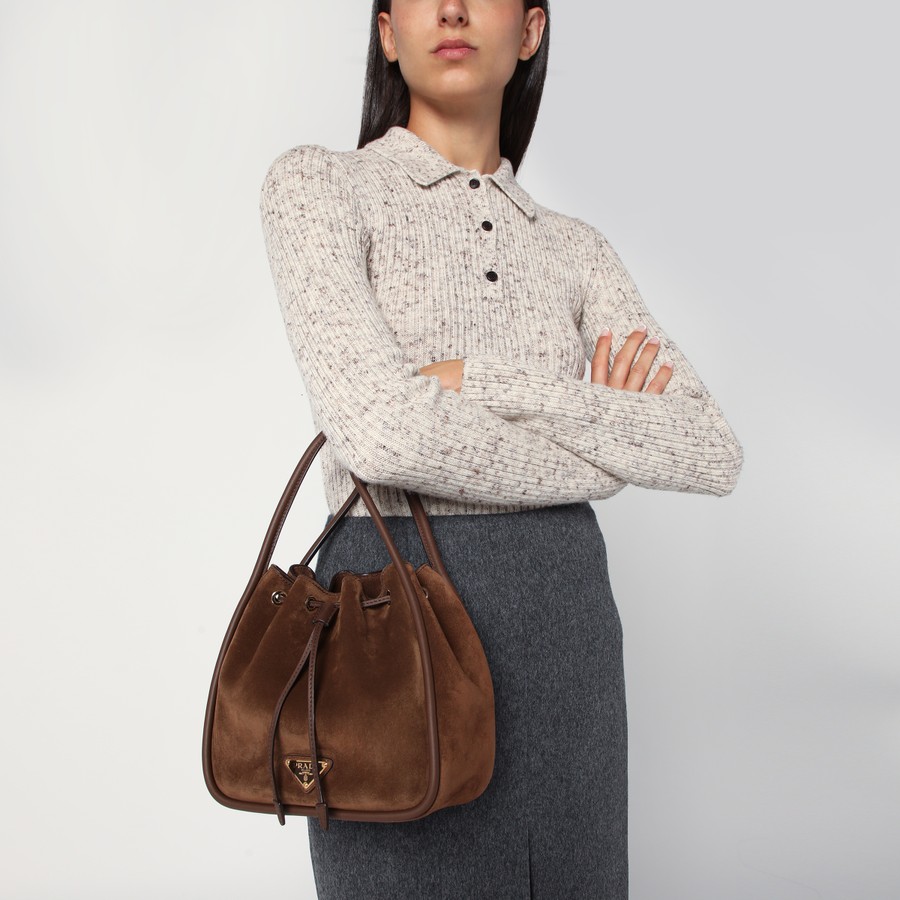 バッグ・カバンその他 Prada Small bucket bag in suede Cacao Cocoa Brown Small Prada Mariner Suede Bucket Bag | PRADA