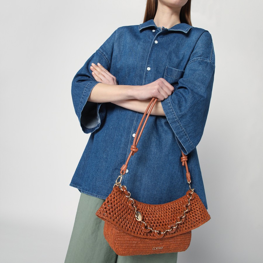 【LOEWE】OLA SMALL BAG◆AP22P22X02 Medium Ola bag in raffia and calfskin Gold - LOEWE