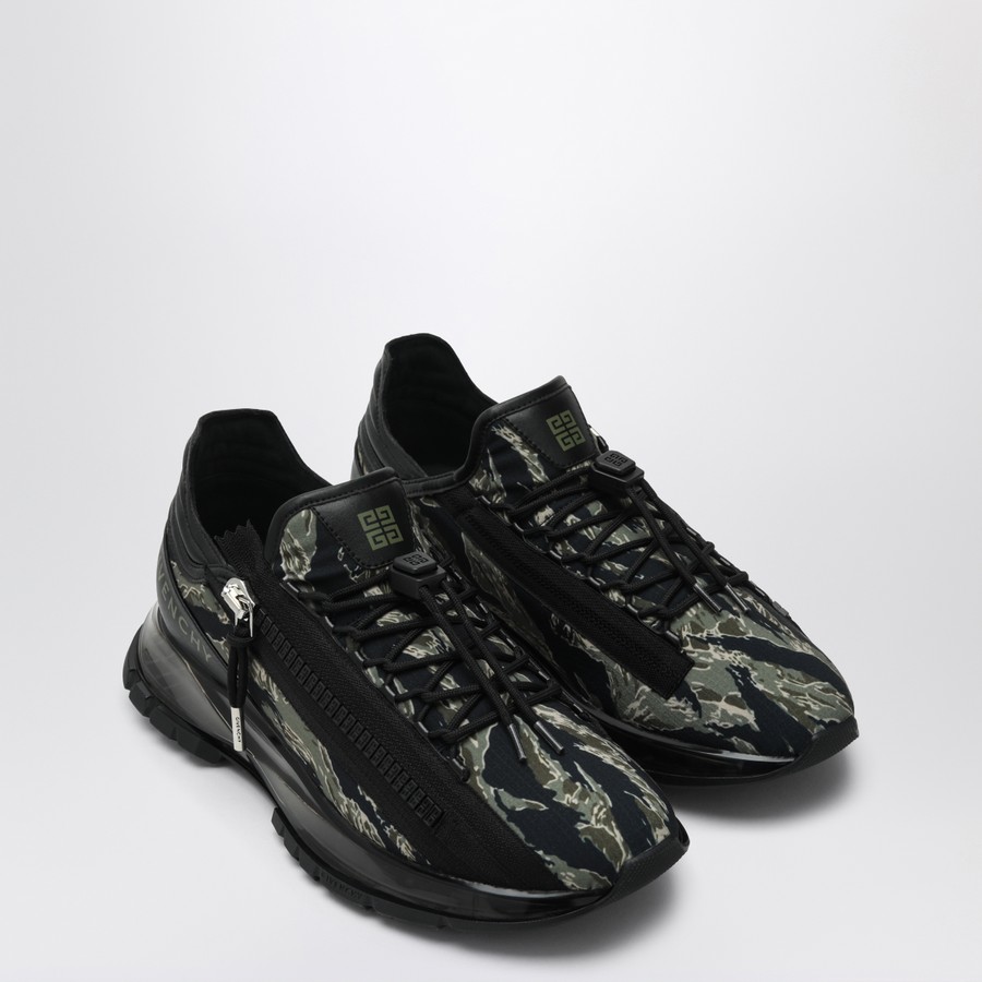 スニーカー GIVENCHY Men Sneakers BH00AFH1UV 016 BLACK Givenchy Sneaker Spectre with camouflage print | TheDoubleF
