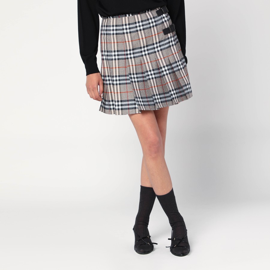 Burberry Grey wool kilt skirt with Check pattern | TheDoubleF