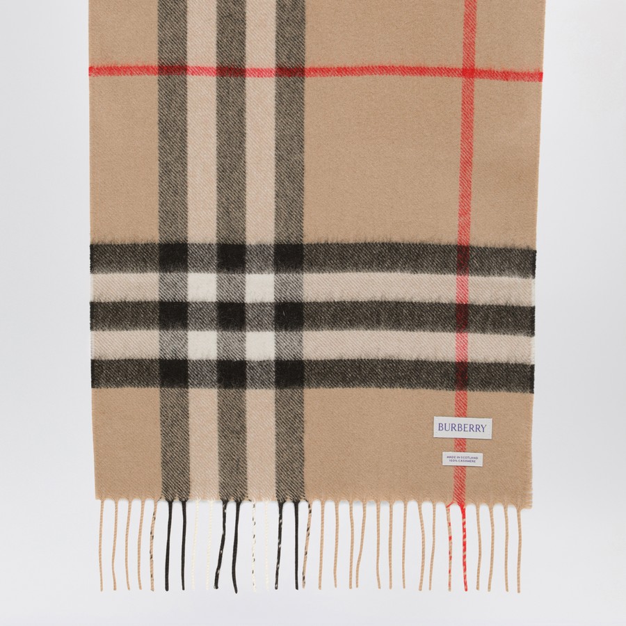 Burberry Cashmere scarf with Check motif | TheDoubleF