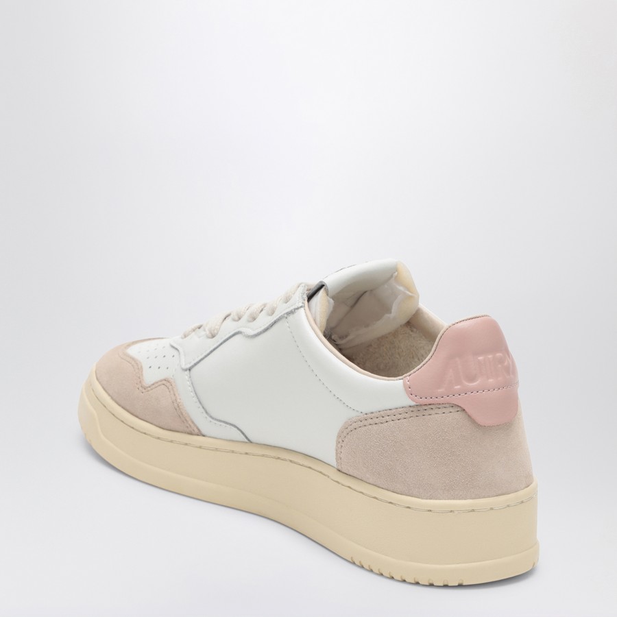 AUTRY Medalist sneakers in white/powder leather and suede