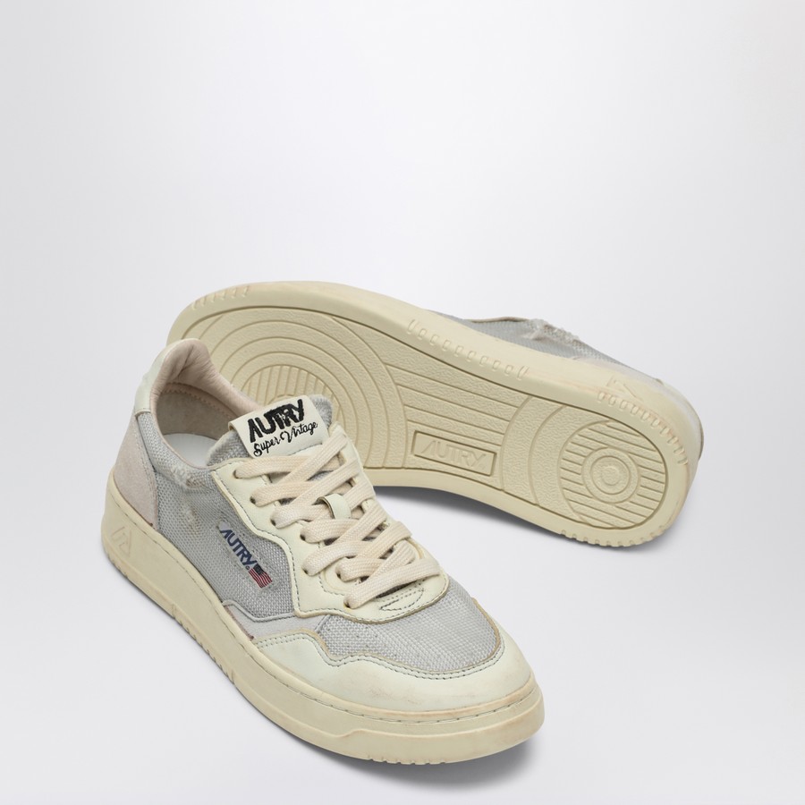 AUTRY Sneaker Medalist Low Super Vintage in gray/white