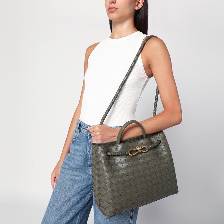 ショルダーバッグ・ポシェット BOTTEGA VENETA Women Shoulder Bags Bottega Veneta Zip Leather Pouch Shoulder Bag - Bergdorf Goodman