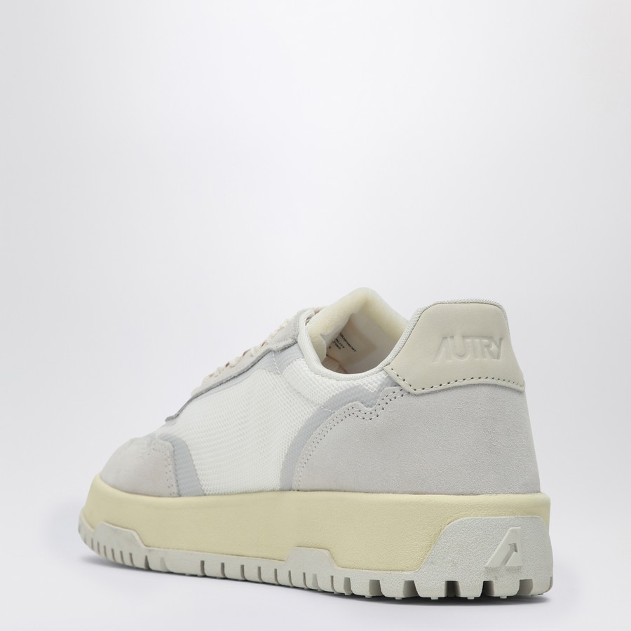 シューズ・サンダルその他 AUTRY White/grey leather and mesh low CLC trainer AUTRY White/grey leather and mesh low CLC trainer | TheDoubleF