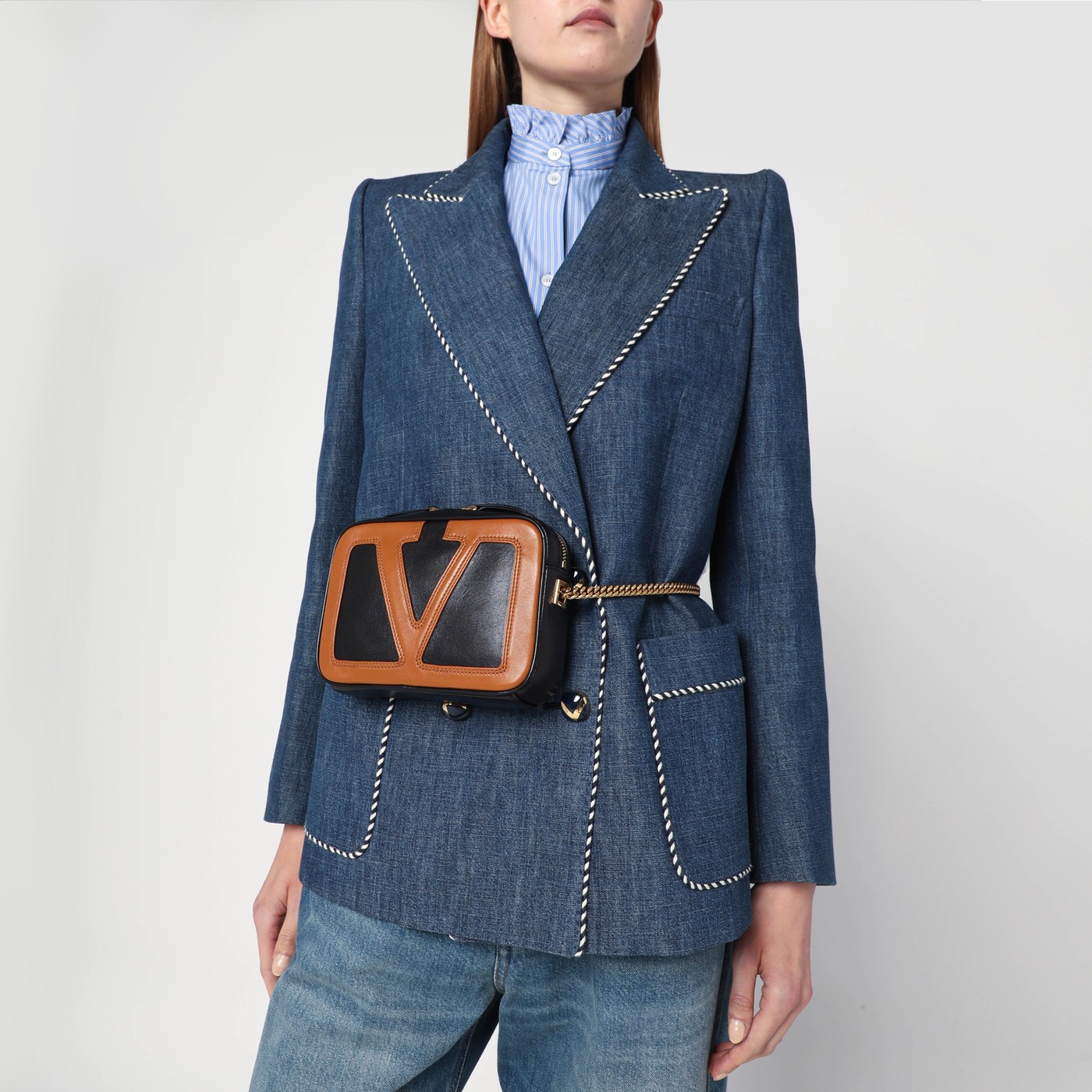 Valentino Garavani Viva Superstar chain belt bag red/black