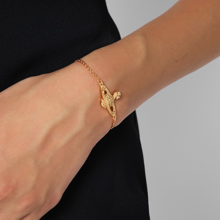 Vivienne Westwood Gold Balbina bracelet with pearl | TheDoubleF Vivienne Westwood Gold Balbina bracelet with pearl | TheDoubleF