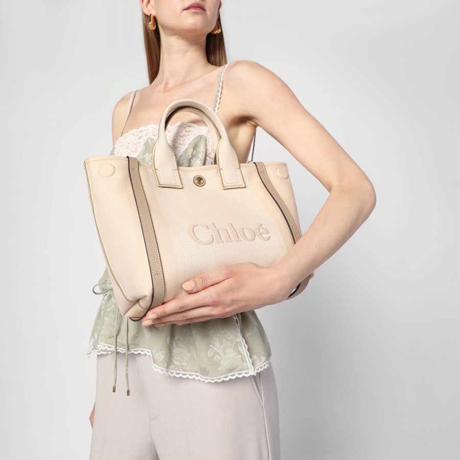 トートバッグ Chloe Carry Small Tote Bag In Blushy Beige Canvas Chloé Carry Small tote bag in Blushy Beige canvas | TheDoubleF