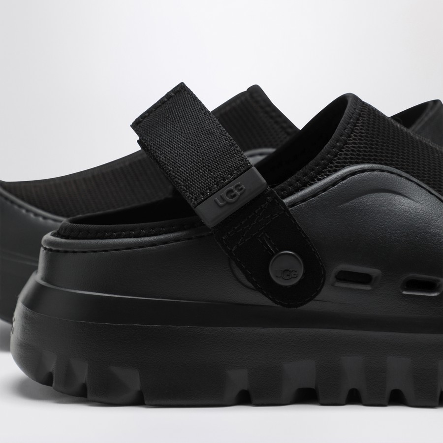 UGG PeakMod sabots in Woodland Black | TheDoubleF