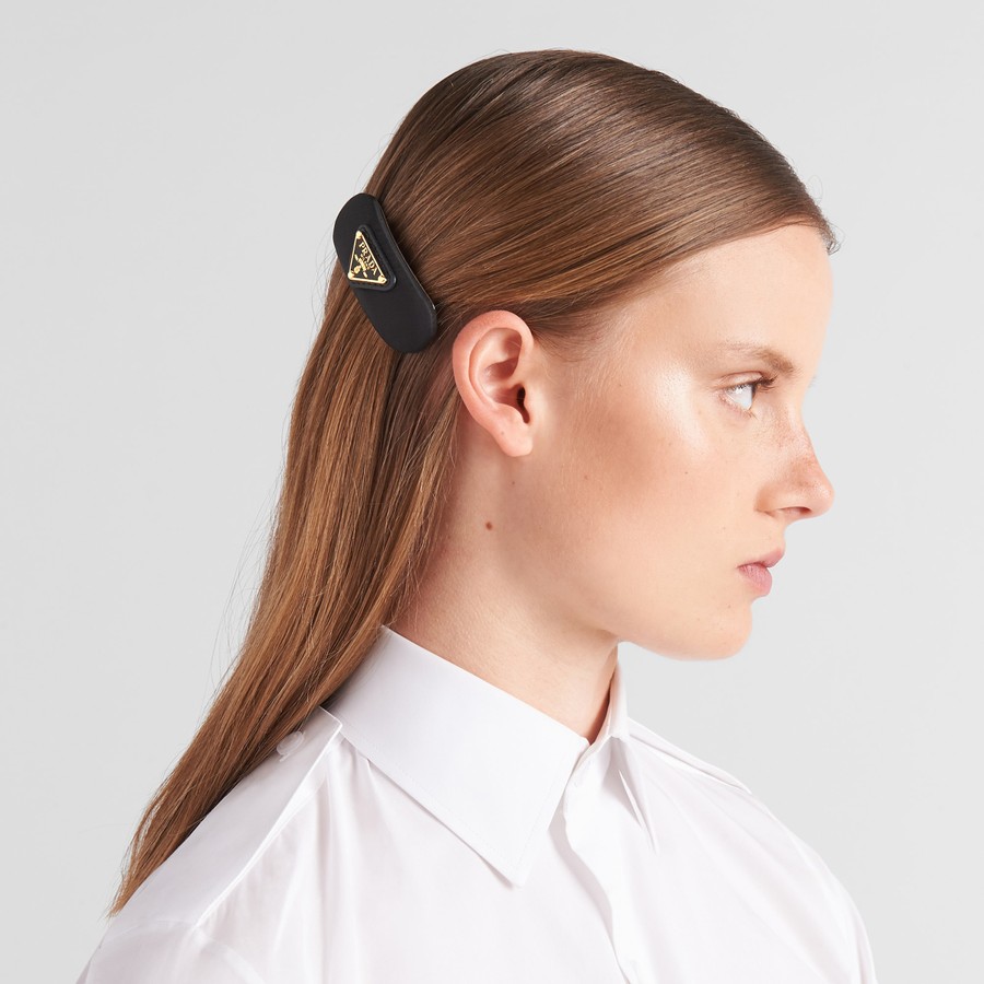 ヘアアクセサリー PRADA BLACK HAIR CLIP IN RE-NYLON Prada Re-nylon Hair Clip In Black | ModeSens