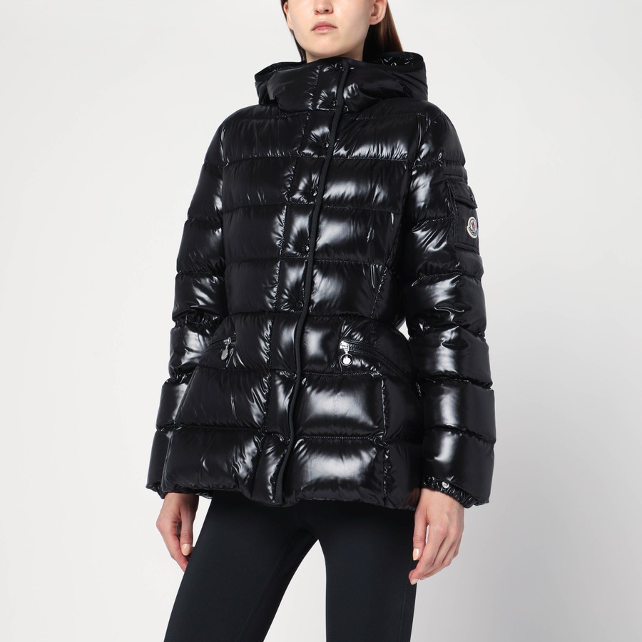 ジャケット Moncler Black down jacket in lacquered nylon Moncler Black down jacket in lacquered nylon | TheDoubleF