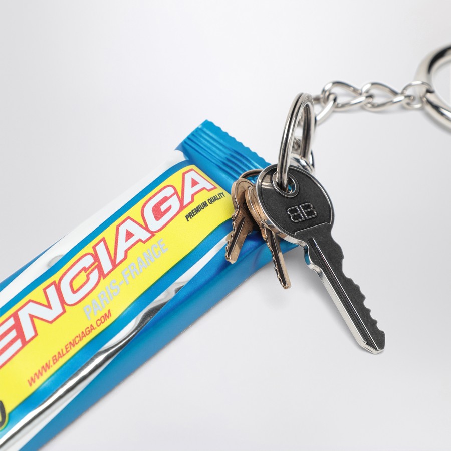 関税無し【 BALENCIAGA 】キーリング Energy Bar チャーム Balenciaga Keychain with energy bar charm | TheDoubleF