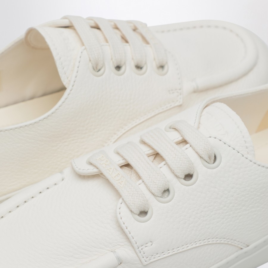 スニーカー PRADA SNEAKERS IVORY IN HAMMERED LEATHER Prada Sneakers ivory in hammered leather | TheDoubleF