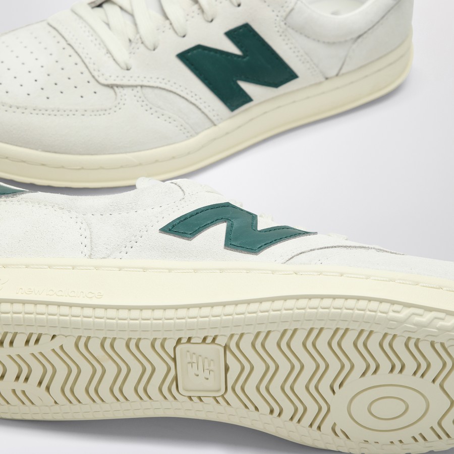 スニーカー New Balance T500 White Green Suede Sneaker NEW BALANCE T500 leather-trimmed suede sneakers | NET-A-PORTER