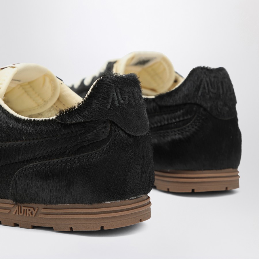 スニーカー Autry Black Windspin Sneakers In Pony Hair AUTRY Black Windspin sneakers in pony hair | TheDoubleF