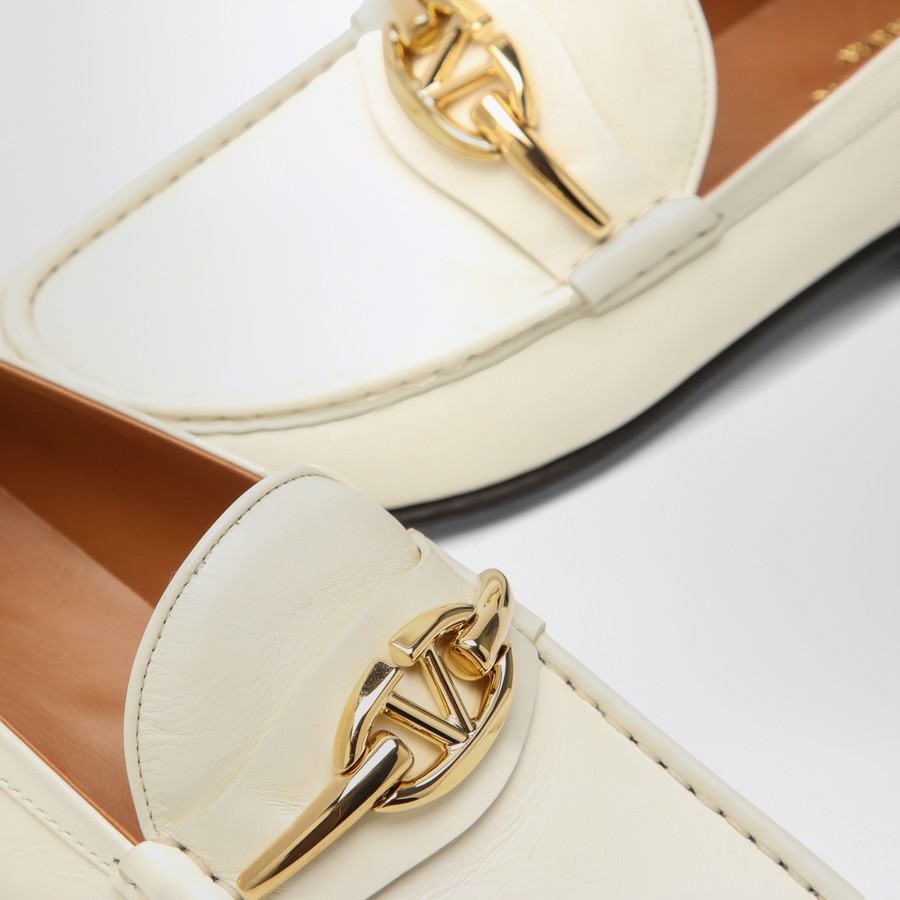 Valentino Garavani Ivory leather VLogo Signature loafer