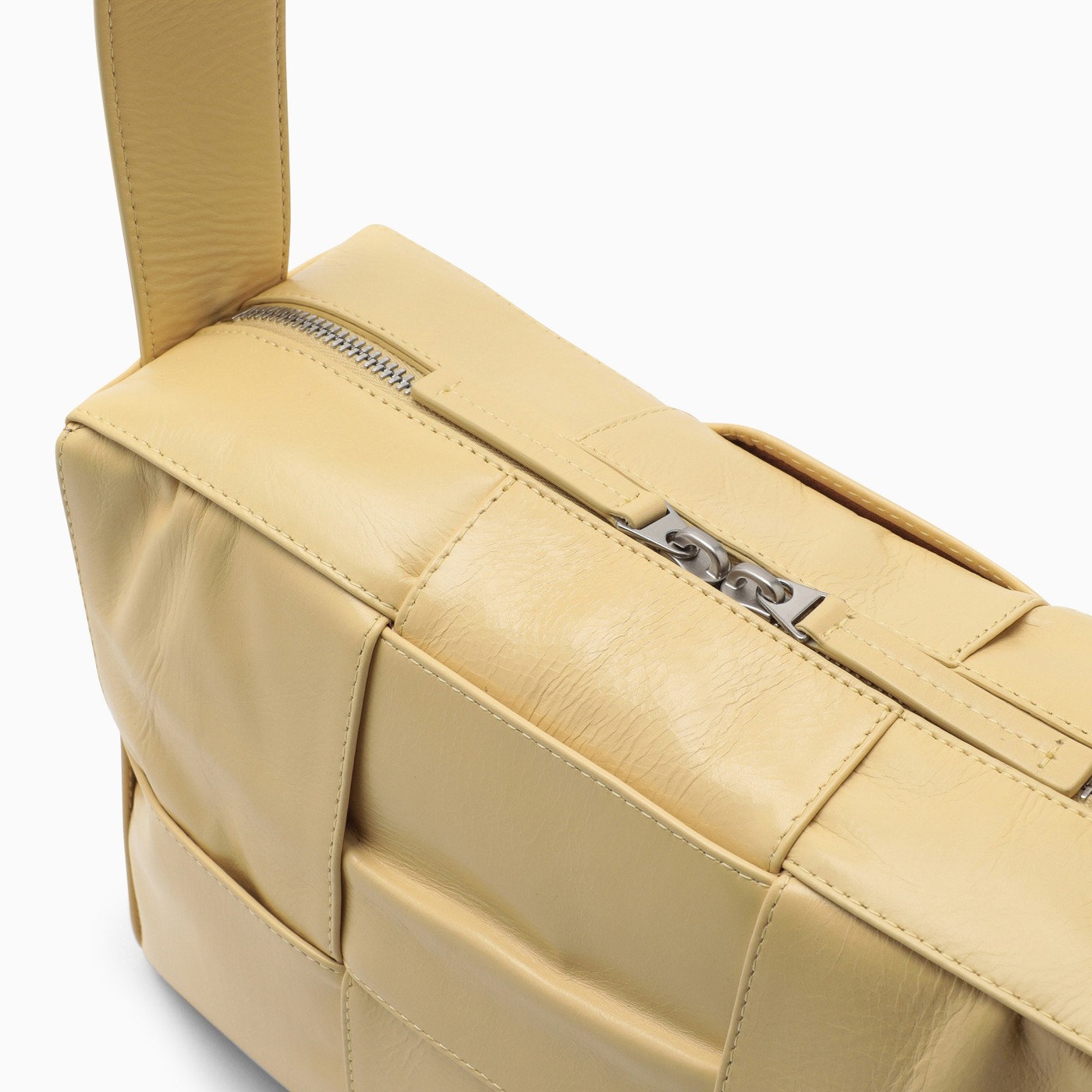 Bottega Butter Arco camerabag in leather TheDoubleF